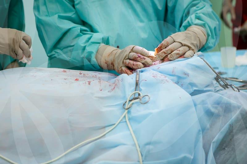 넘어지면 수백만 원 깨지는 골절 사고 대비용 골절보험 제대로 고르는 방법